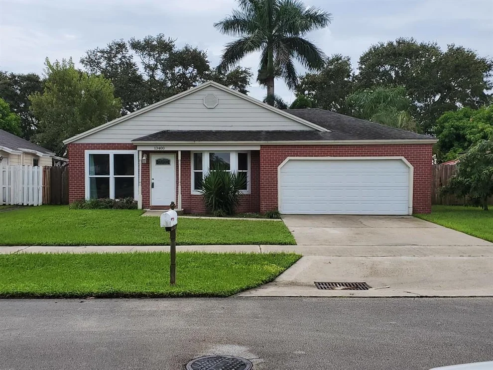 Unit for sale at 13400 SW 10th Place, Davie, FL 33325