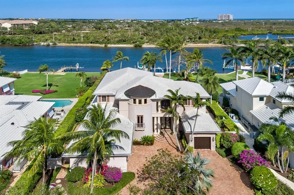 Unit for sale at 14450 Cypress Island Circle, Palm Beach Gardens, FL 33410