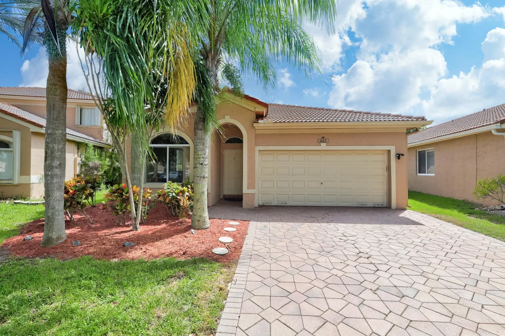 Unit for sale at 4112 Oxbow Drive, Coconut Creek, FL 33073
