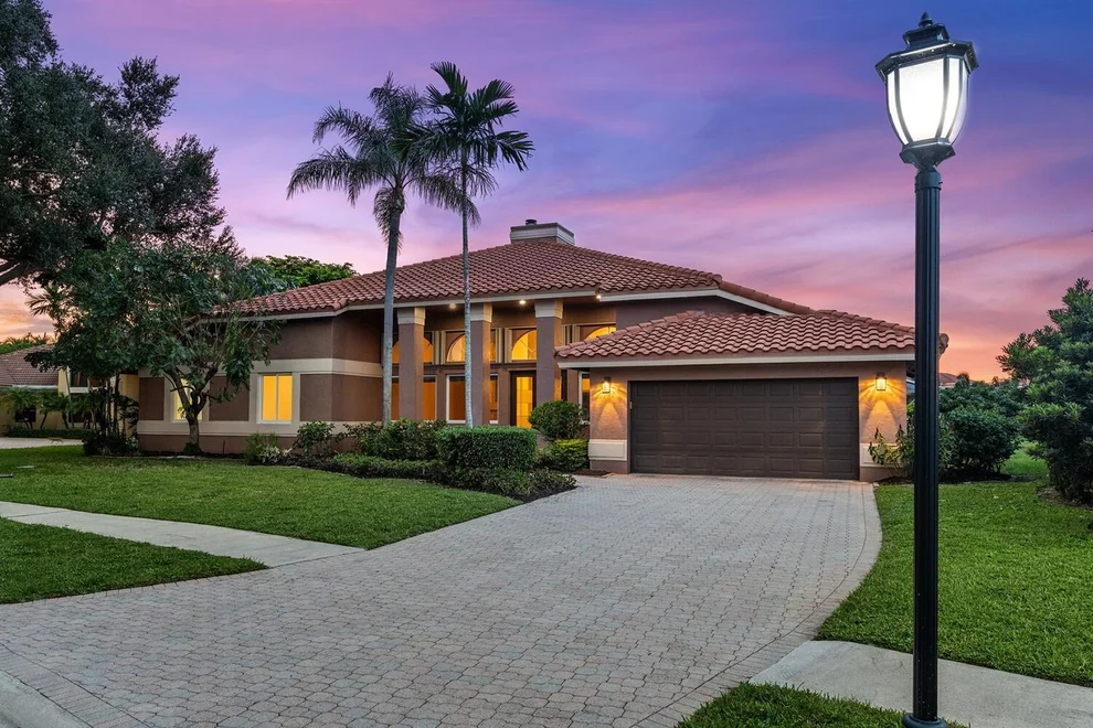 Unit for sale at 6774 Newport Lake Circle, Boca Raton, FL 33496