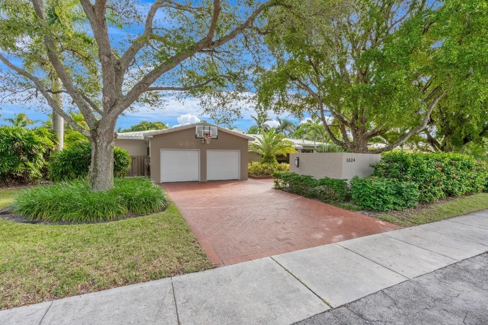 Unit for sale at 1624 Middle River Drive, Fort Lauderdale, FL 33305