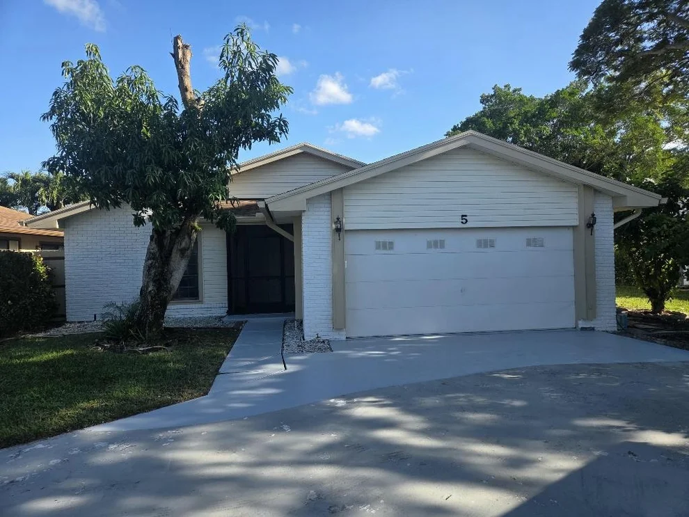 Unit for sale at 5 Fenwick Place, Boynton Beach, FL 33426