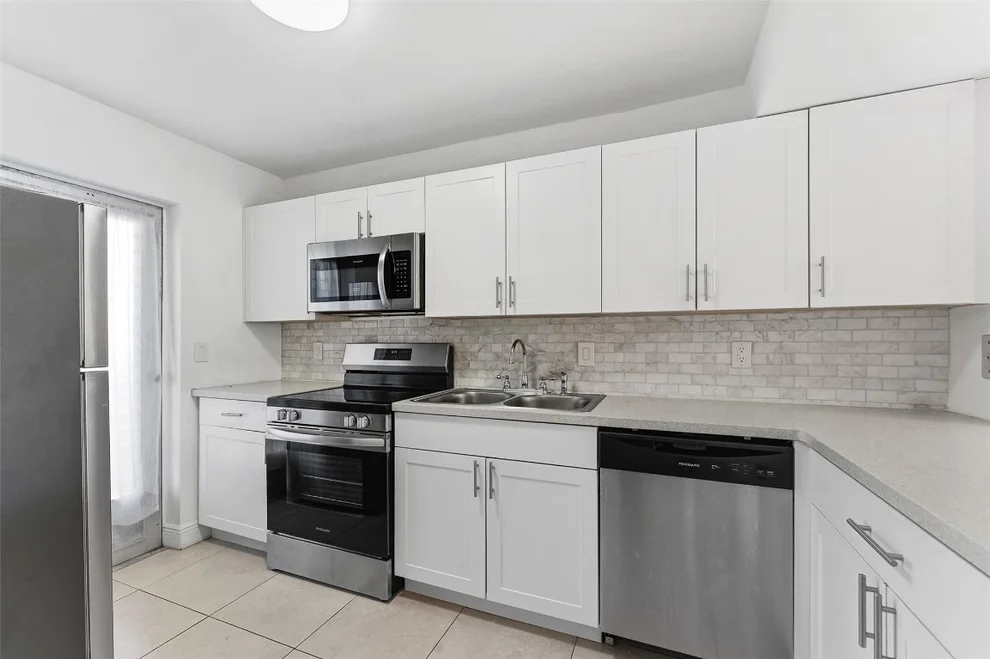 Unit for sale at 4500 N Federal Highway, Lighthouse Point, FL 33064