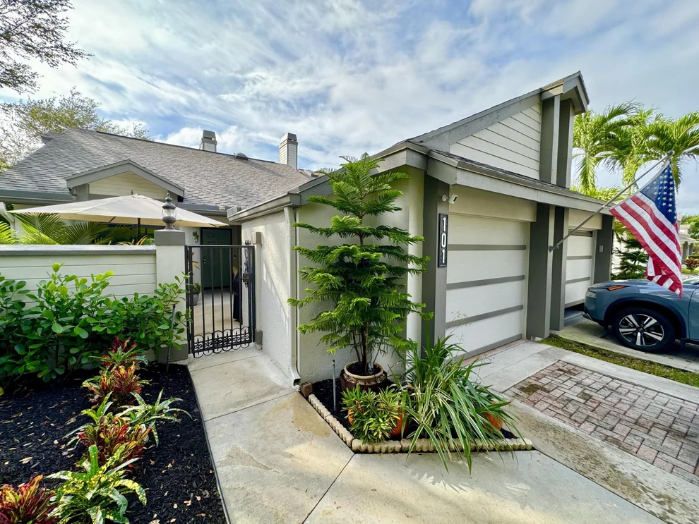 Unit for sale at 101 Landings Boulevard, Greenacres, FL 33413
