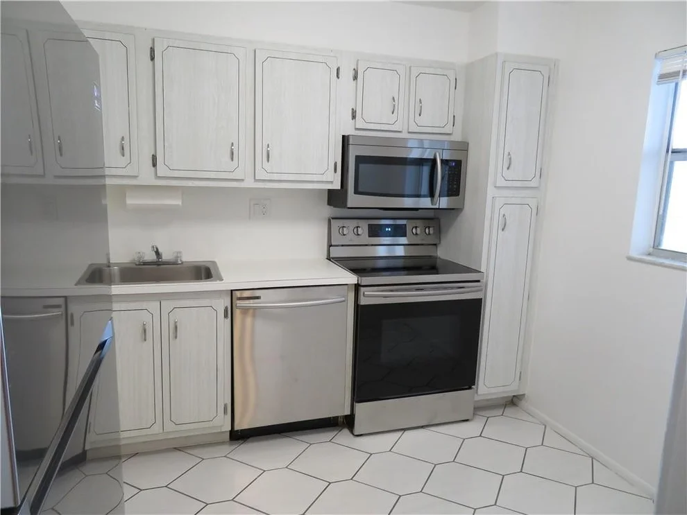 Unit for sale at 8421 E Lagos De Campo Boulevard, Tamarac, FL 33321