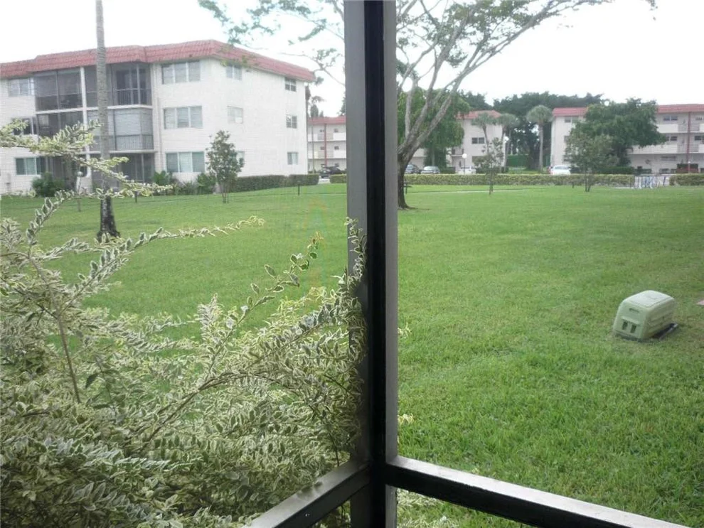 Unit for sale at 9720 S Hollybrook Lake Drive, Pembroke Pines, FL 33025