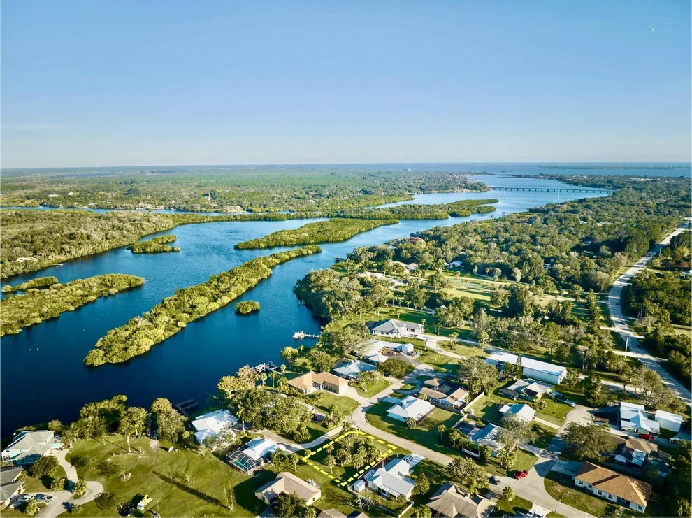 Unit for sale at 34 Sunset Drive, Sebastian, FL 32958