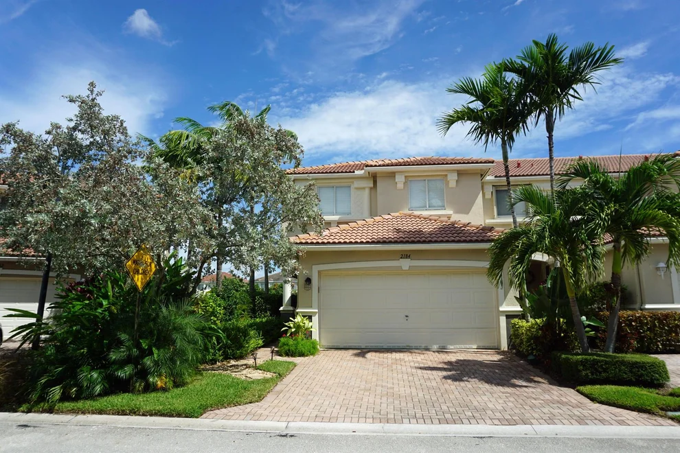 Unit for sale at 2184 Oakmont Drive, Riviera Beach, FL 33404