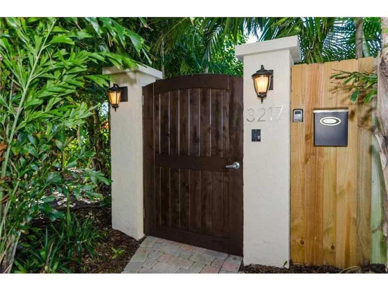 Unit for sale at 3215 NE 21st Street, Fort Lauderdale, FL 33305