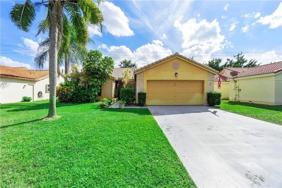 Unit for sale at 10520 NW 70th Street, Tamarac, FL 33321