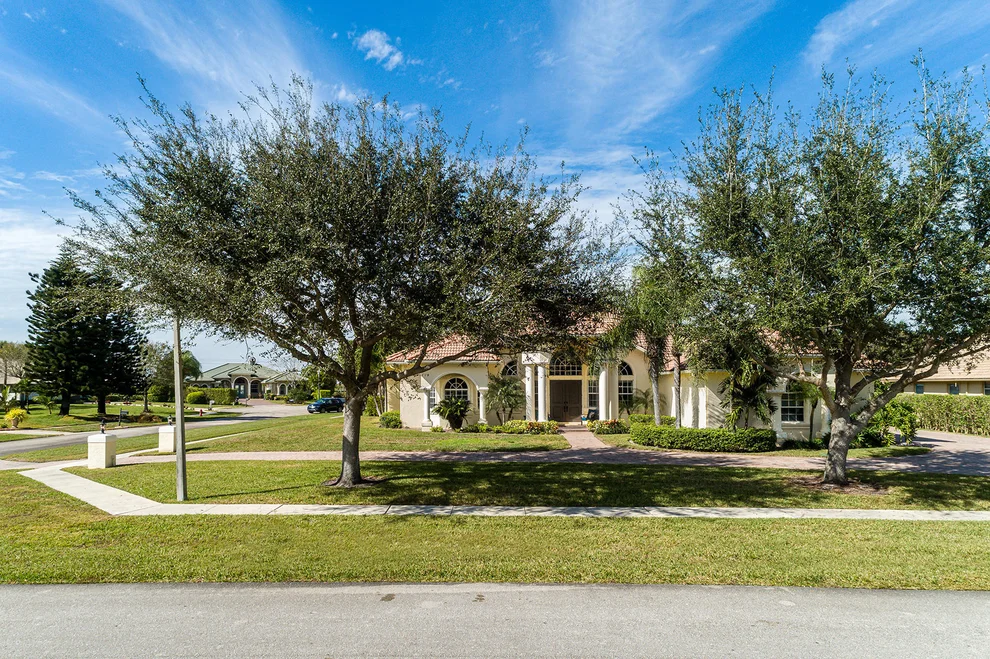 Unit for sale at 15660 Meadow Wood Drive, Wellington, FL 33414