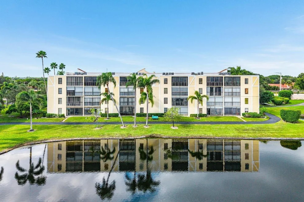 Unit for sale at 14500 Stirling Way, Delray Beach, FL 33446