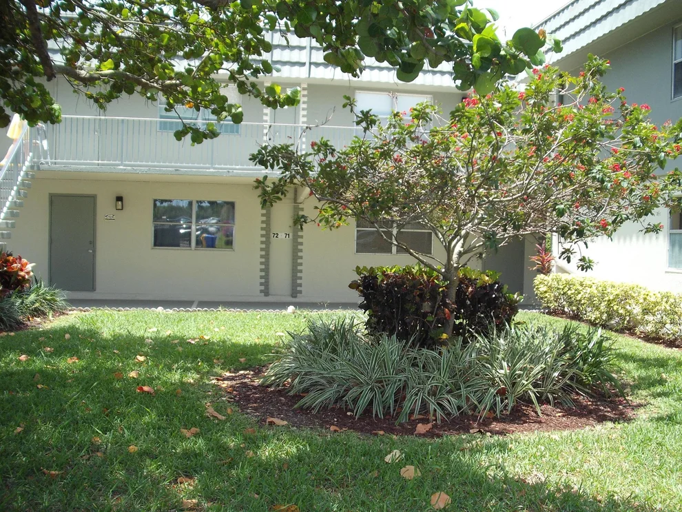 Unit for sale at 71 Flanders B, Delray Beach, FL 33484