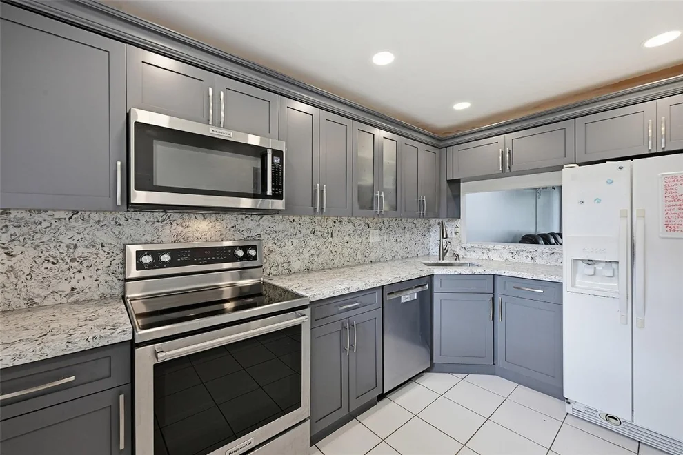 Unit for sale at 7500 NW 17th Street, Plantation, FL 33313
