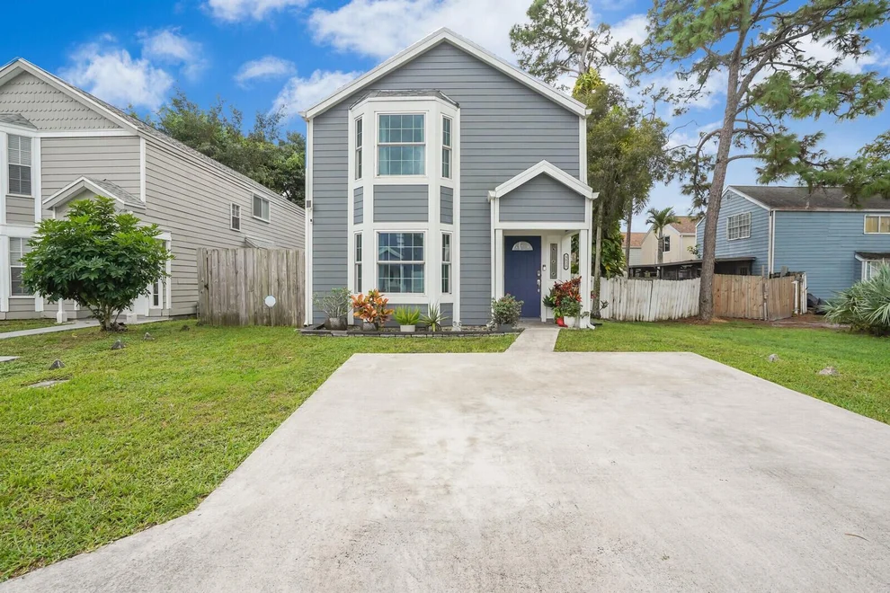 Unit for sale at 5828 Cassandra Court, West Palm Beach, FL 33415