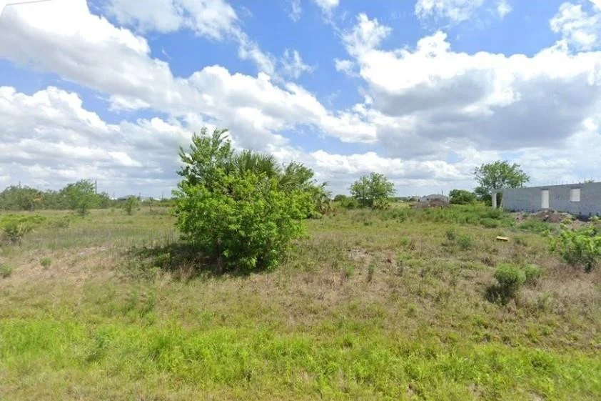 Unit for sale at 217 Nautilus Avenue, Labelle, FL 33935