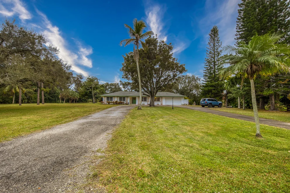 Unit for sale at 5140 Horseshoe Circle N, West Palm Beach, FL 33417