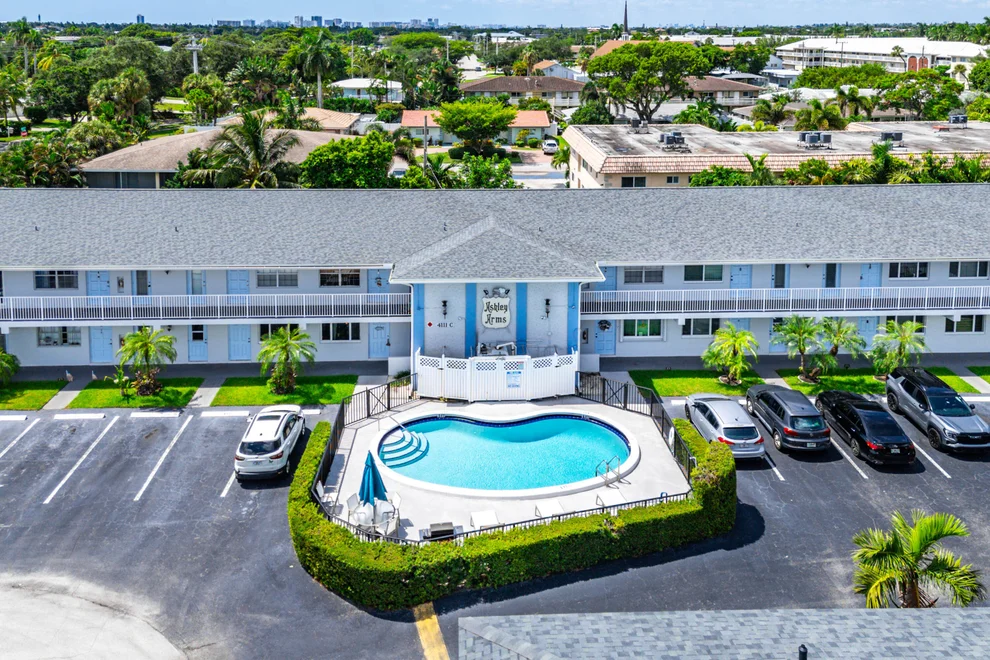 Unit for sale at 4111 NE 21st Way, Lighthouse Point, FL 33064