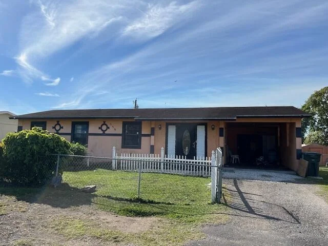 Unit for sale at 932 SW Avenue H, Belle Glade, FL 33430