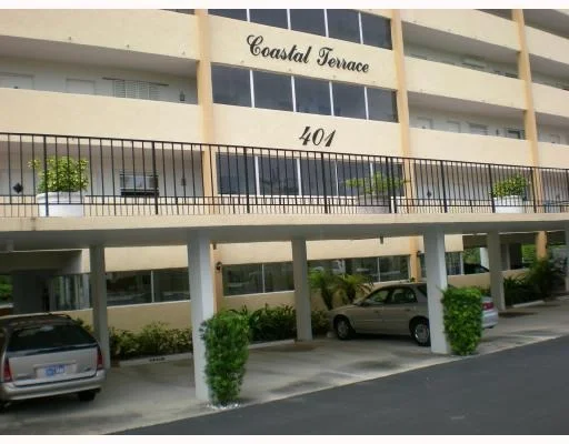 Unit for sale at 401 NE 19th, Deerfield Beach, FL 33441
