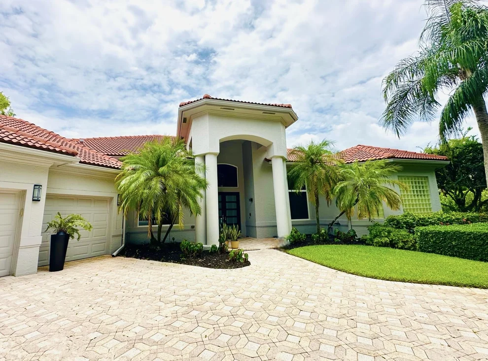 Unit for sale at 833 Forest Glen Lane, Wellington, FL 33414