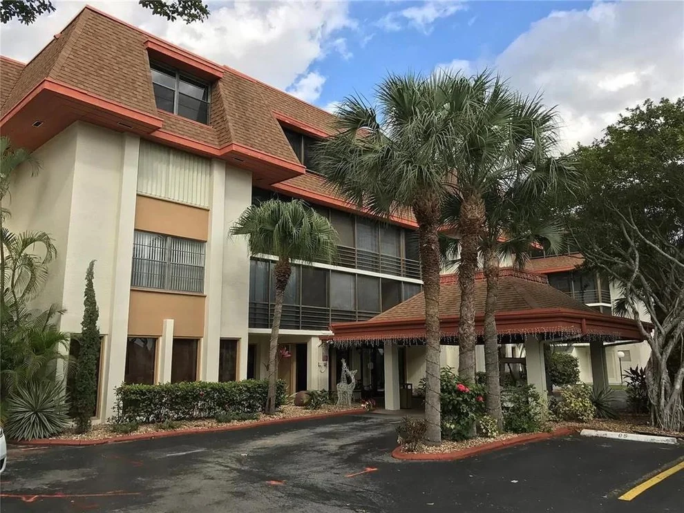 Unit for sale at 671 NE 195th Street, Miami, FL 33179