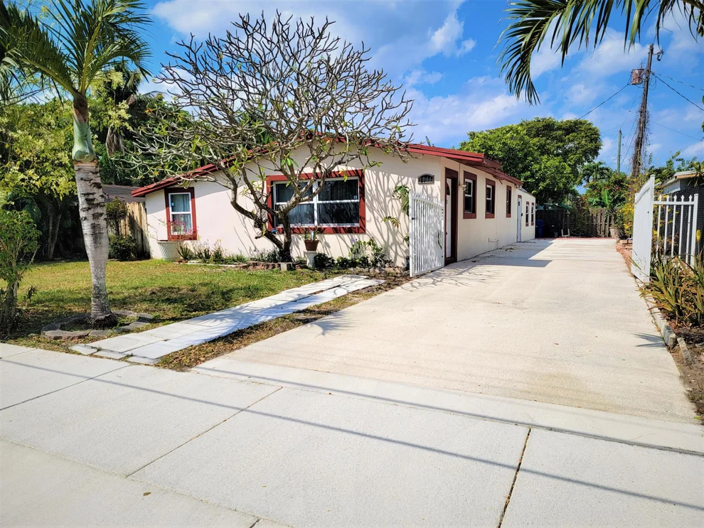 Unit for sale at 5961 NW 41st Terrace, North Lauderdale, FL 33319