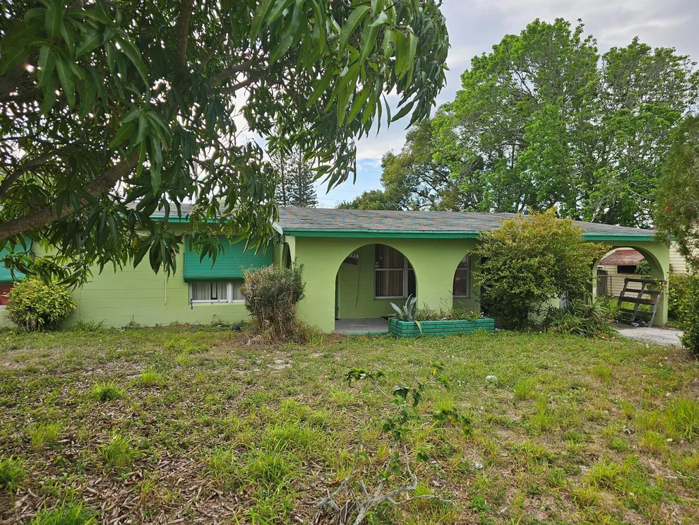 Unit for sale at 2443 2nd Court SE, Vero Beach, FL 32962
