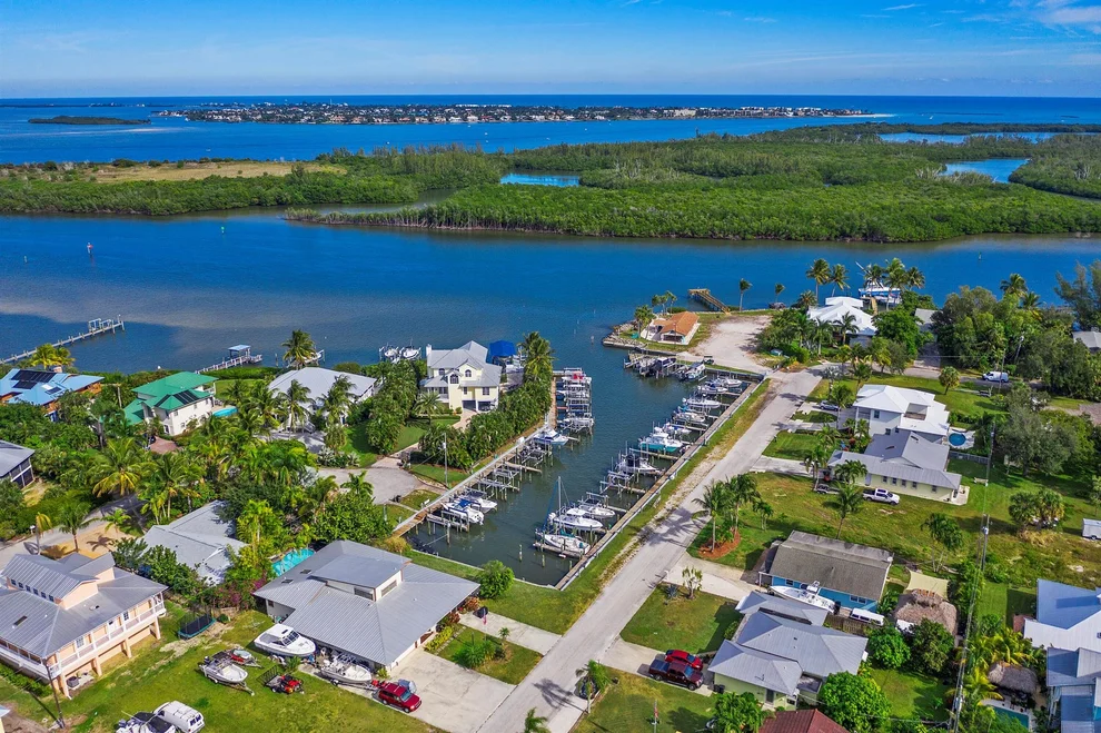Unit for sale at 5712 SE Nassau Terrace, Stuart, FL 34997