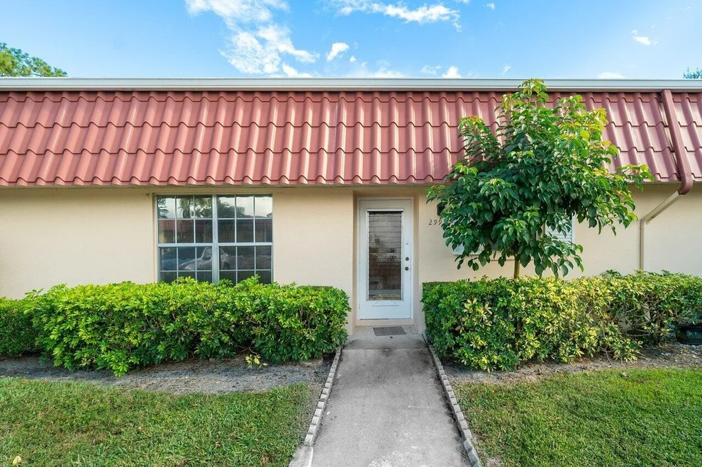 Unit for sale at 299 Cape Cod Circle, Lake Worth, FL 33467