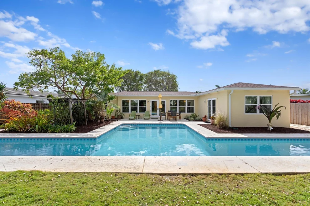 Unit for sale at 231 Alhambra Place, West Palm Beach, FL 33405