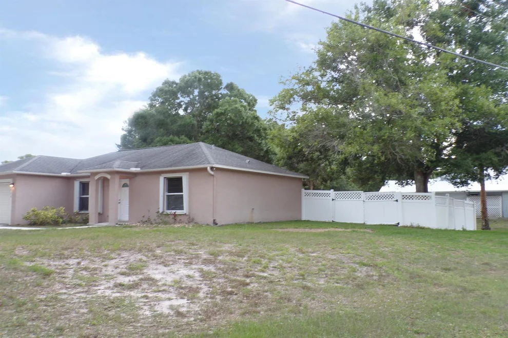 Unit for sale at 7605 Penny Lane, Fort Pierce, FL 34951