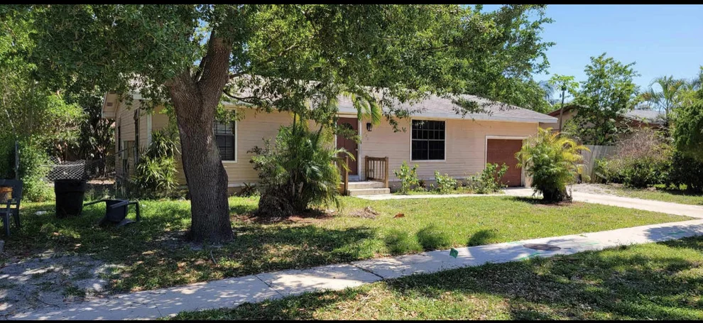 Unit for sale at 300 Lyman Place, West Palm Beach, FL 33409