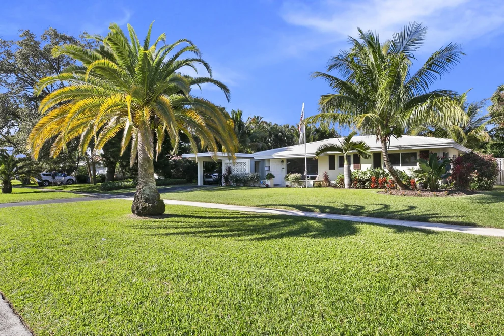 Unit for sale at 401 SW 7th Avenue, Boca Raton, FL 33486