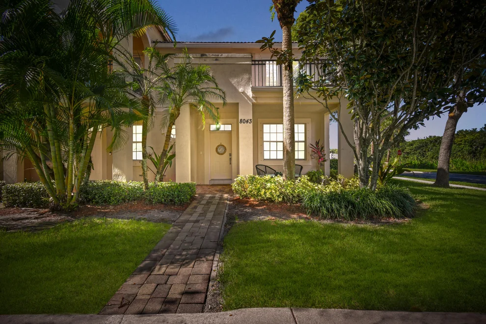 Unit for sale at 8043 Murano Circle, Palm Beach Gardens, FL 33418