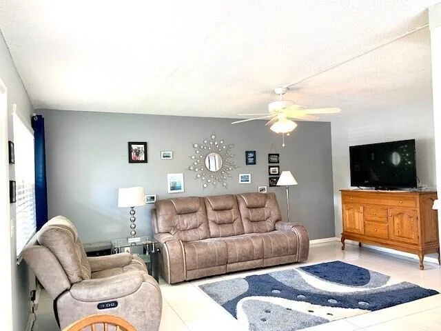 Unit for sale at 106 Hastings G, West Palm Beach, FL 33417
