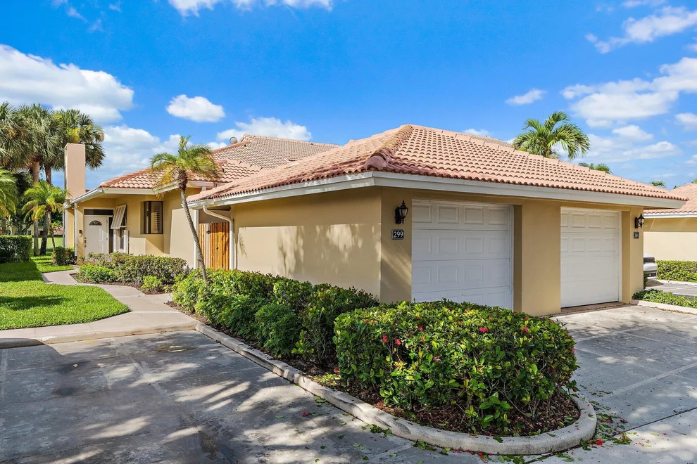 Unit for sale at 299 Old Meadow Way, Palm Beach Gardens, FL 33418