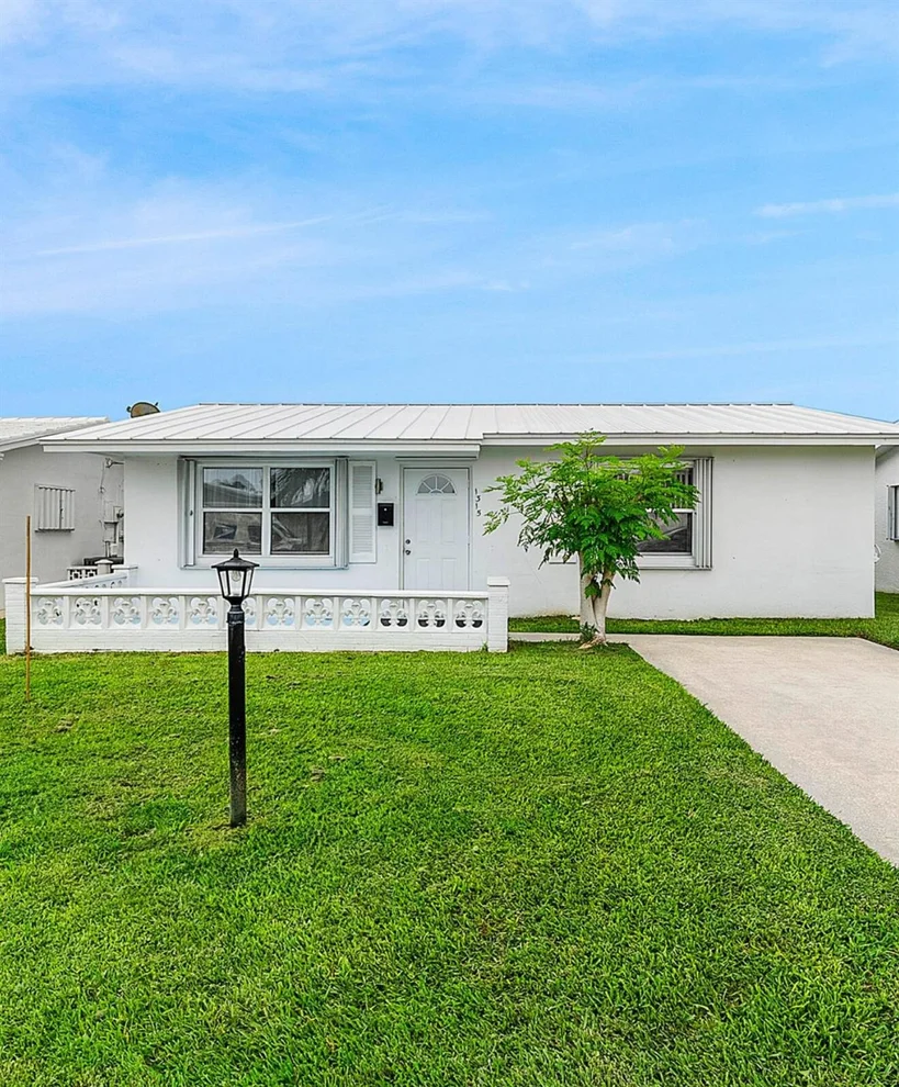 Unit for sale at 1315 SW 21 Street, Boynton Beach, FL 33426