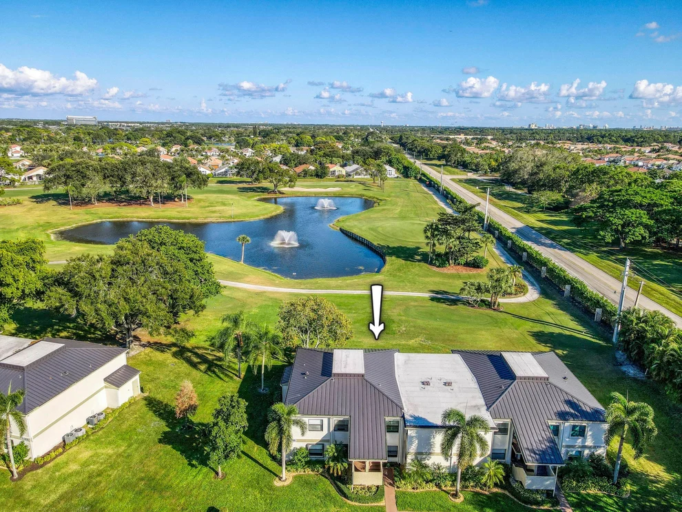 Unit for sale at 12790 Briarlake Drive, Palm Beach Gardens, FL 33418