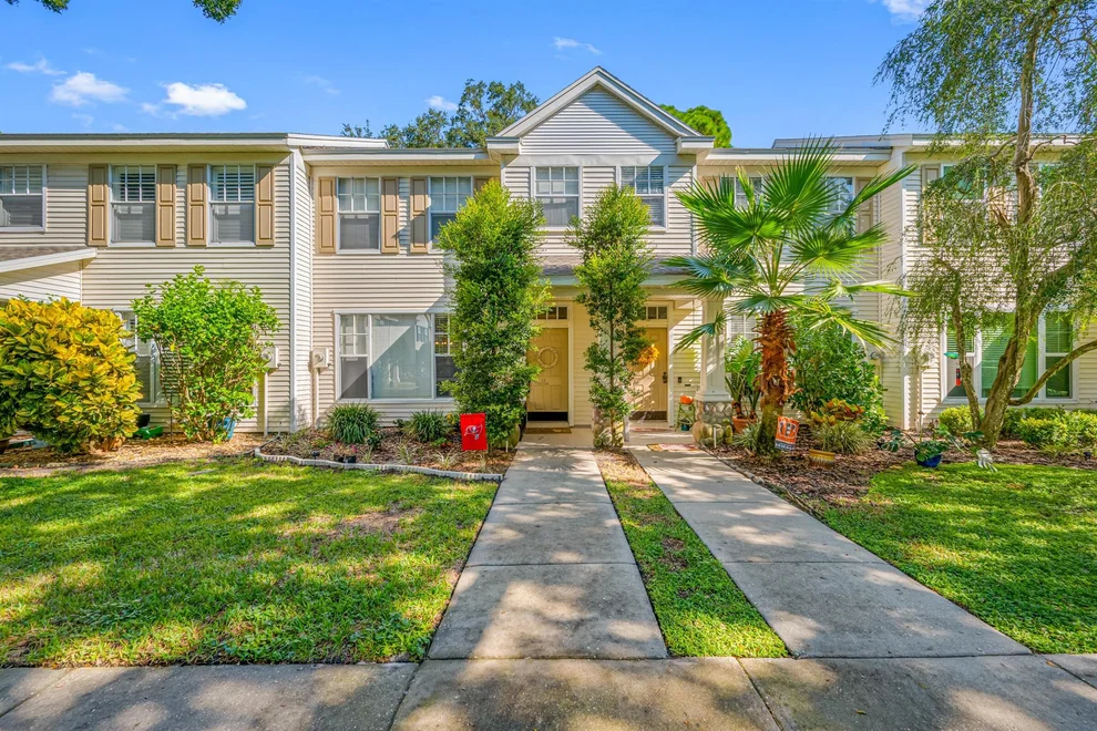 Unit for sale at 13746 Forest Lake Drive, Largo, FL 33771