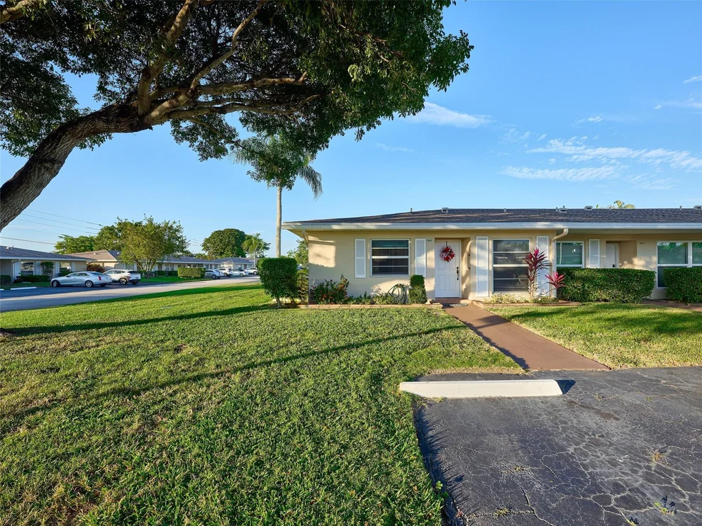 Unit for sale at 8957 Warwick Drive, Boca Raton, FL 33433