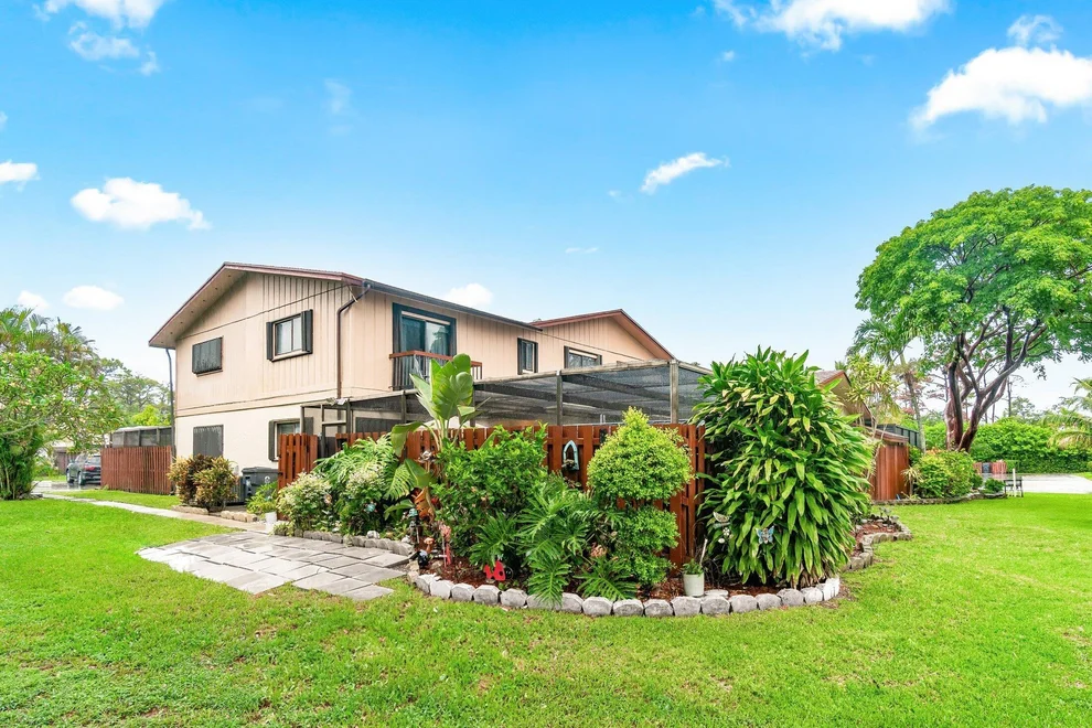 Unit for sale at 4251 S Landar Drive, Lake Worth, FL 33463