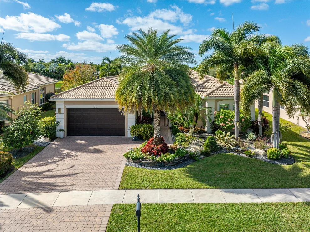 Unit for sale at 10516 Whitewind Circle, Boynton Beach, FL 33473