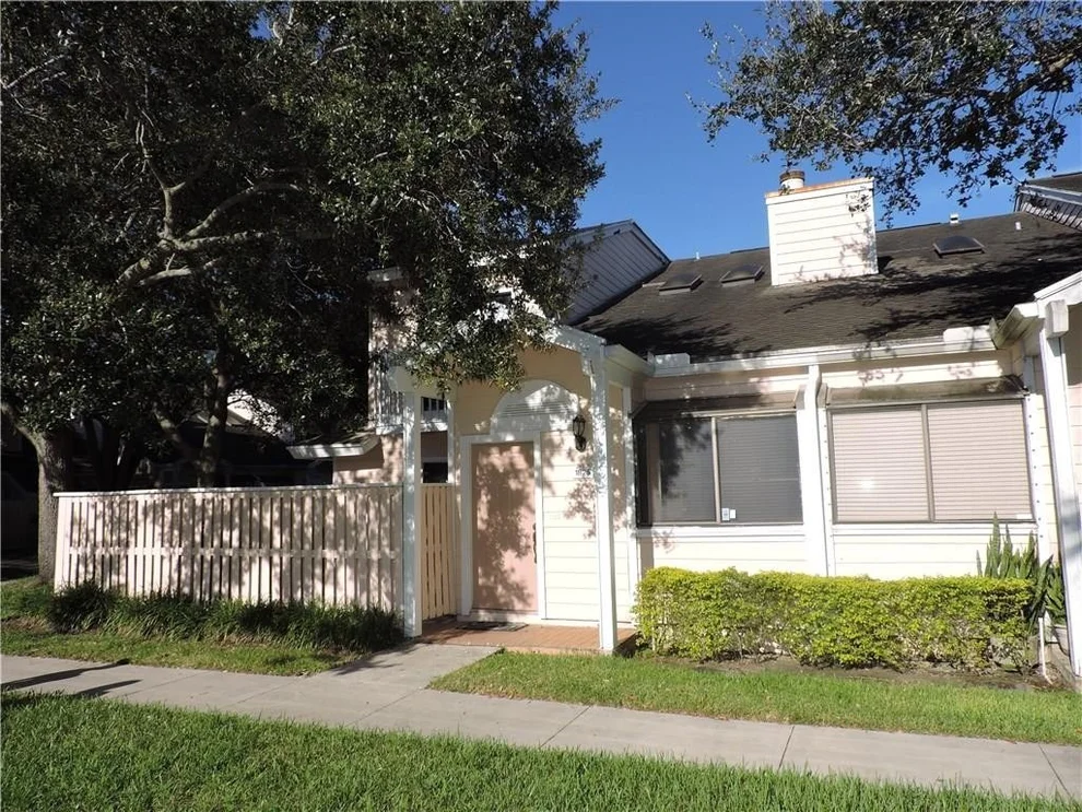 Unit for sale at 1825 Adventure Place, North Lauderdale, FL 33068