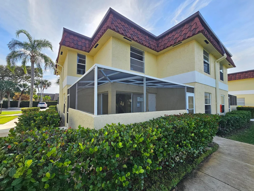 Unit for sale at 717 S Us Highway 1, Jupiter, FL 33477