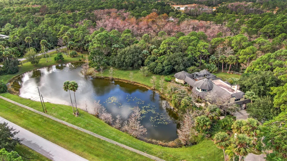Unit for sale at 18363 Island Oak Avenue, Jupiter, FL 33478