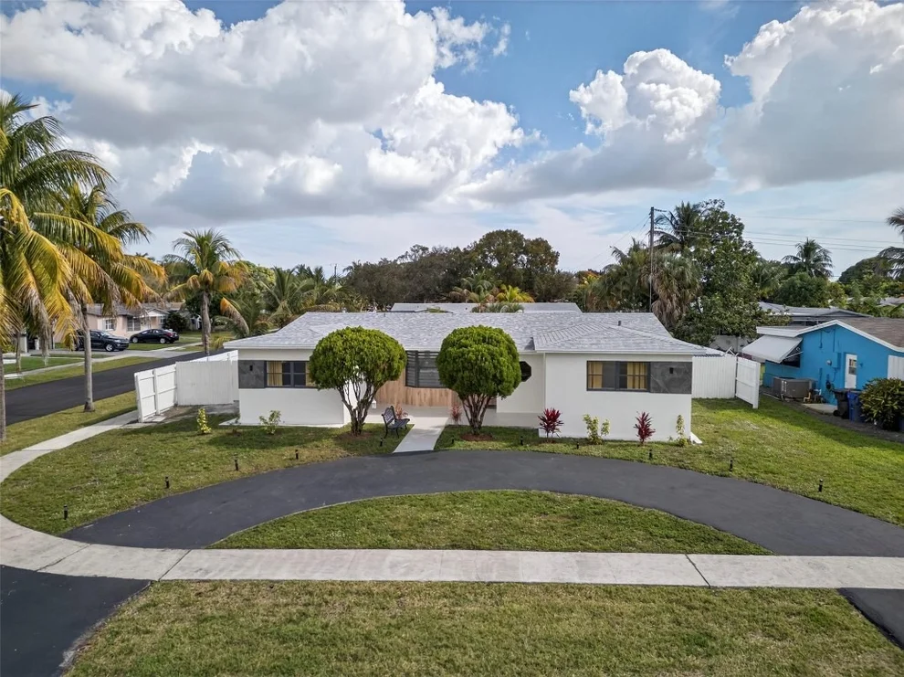 Unit for sale at 4390 NW 38th Avenue, Fort Lauderdale, FL 33309