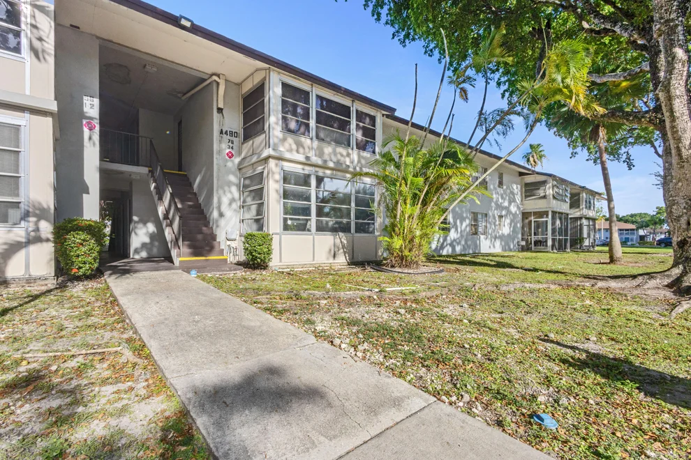 Unit for sale at 480 N Laurel Drive, Margate, FL 33063