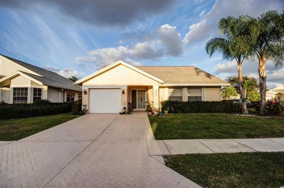 Unit for sale at 275 Moccasin Trail W, Jupiter, FL 33458