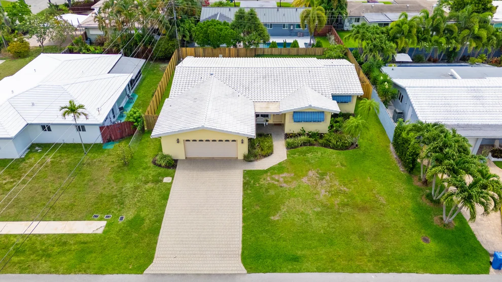 Unit for sale at 4240 NE 19th Avenue, Oakland Park, FL 33308